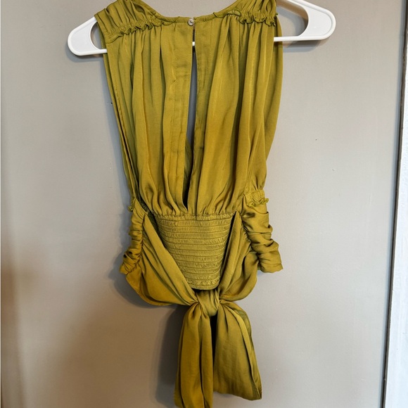 Free People Light Green Sleeveless Top Blouse with Elegant Detail Detail and Bow - Picture 13 of 13